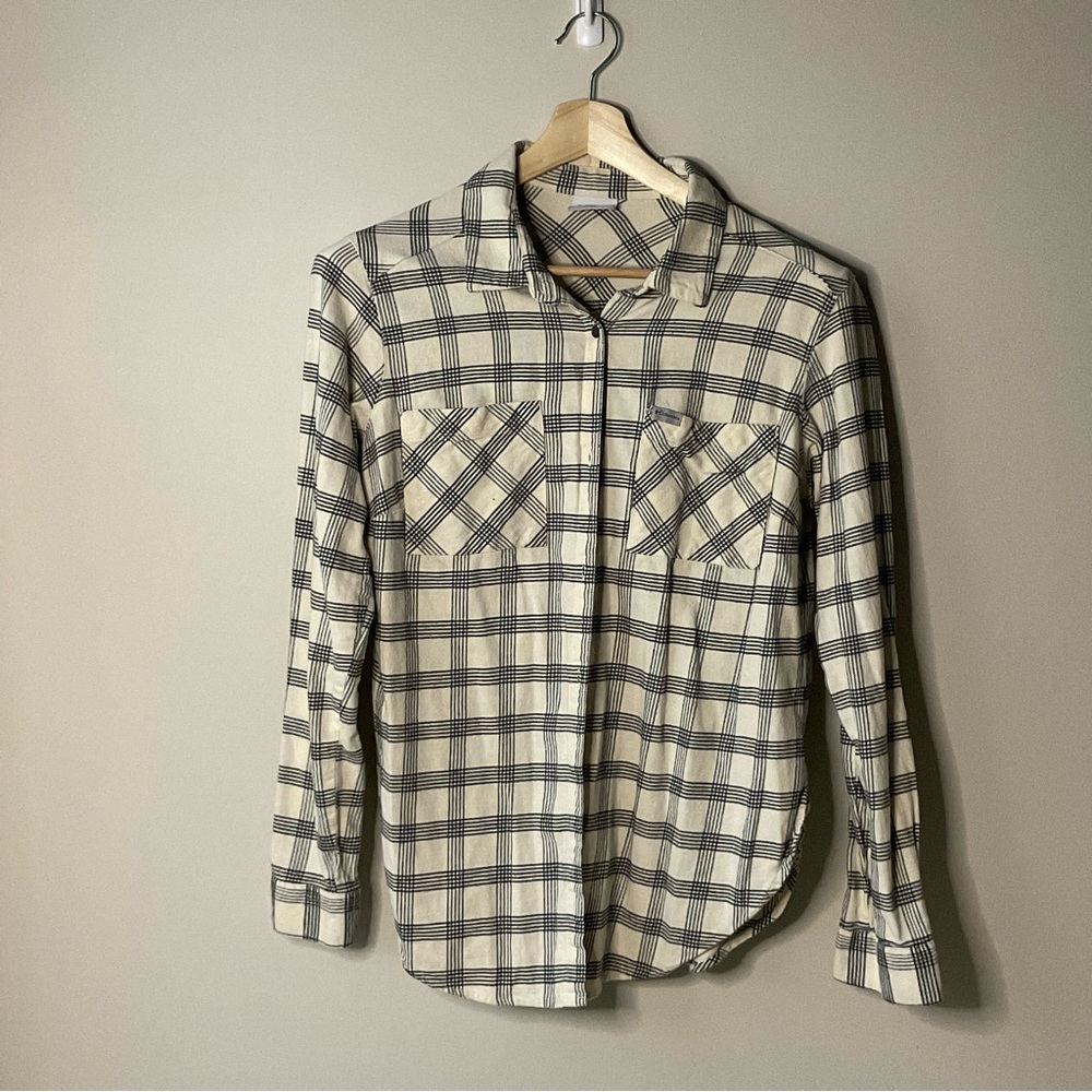 Columbia Flannel Long Sleeve Button Up Large